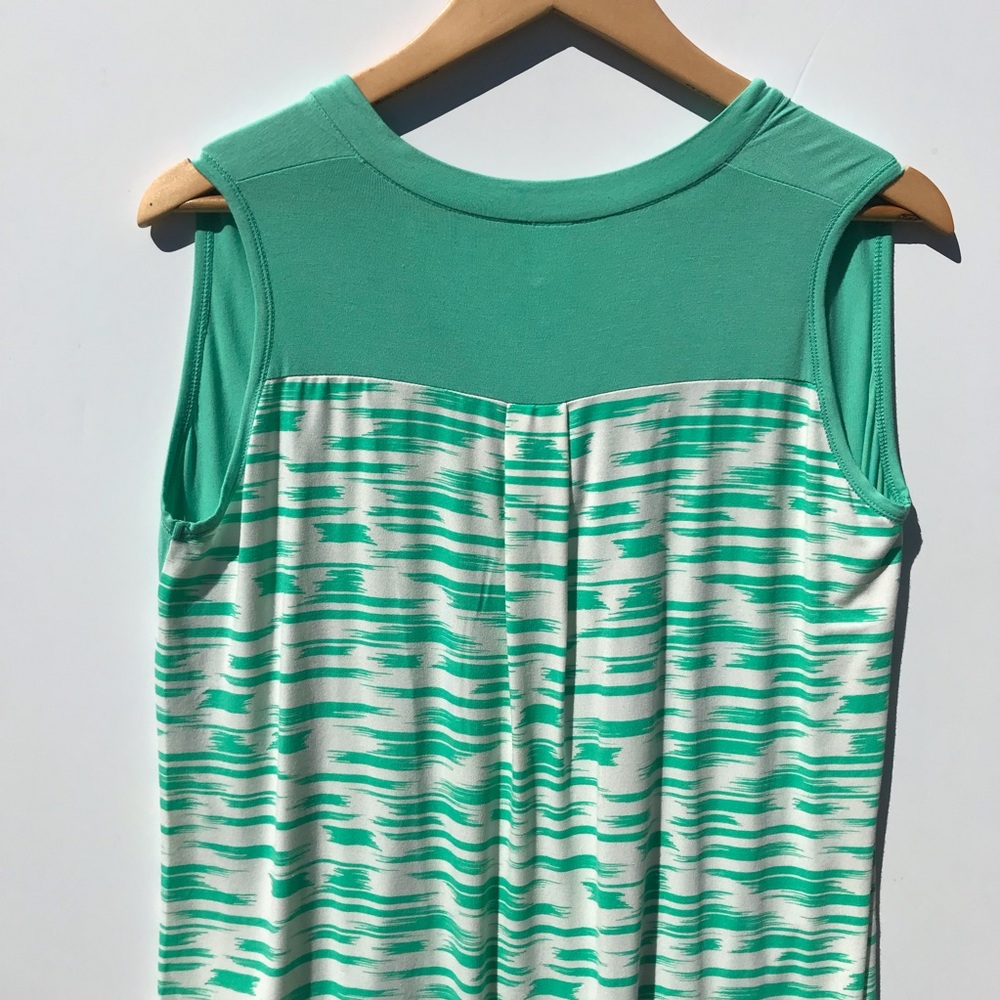 YALA stretch bamboo activewear tank - Picture 4 of 4